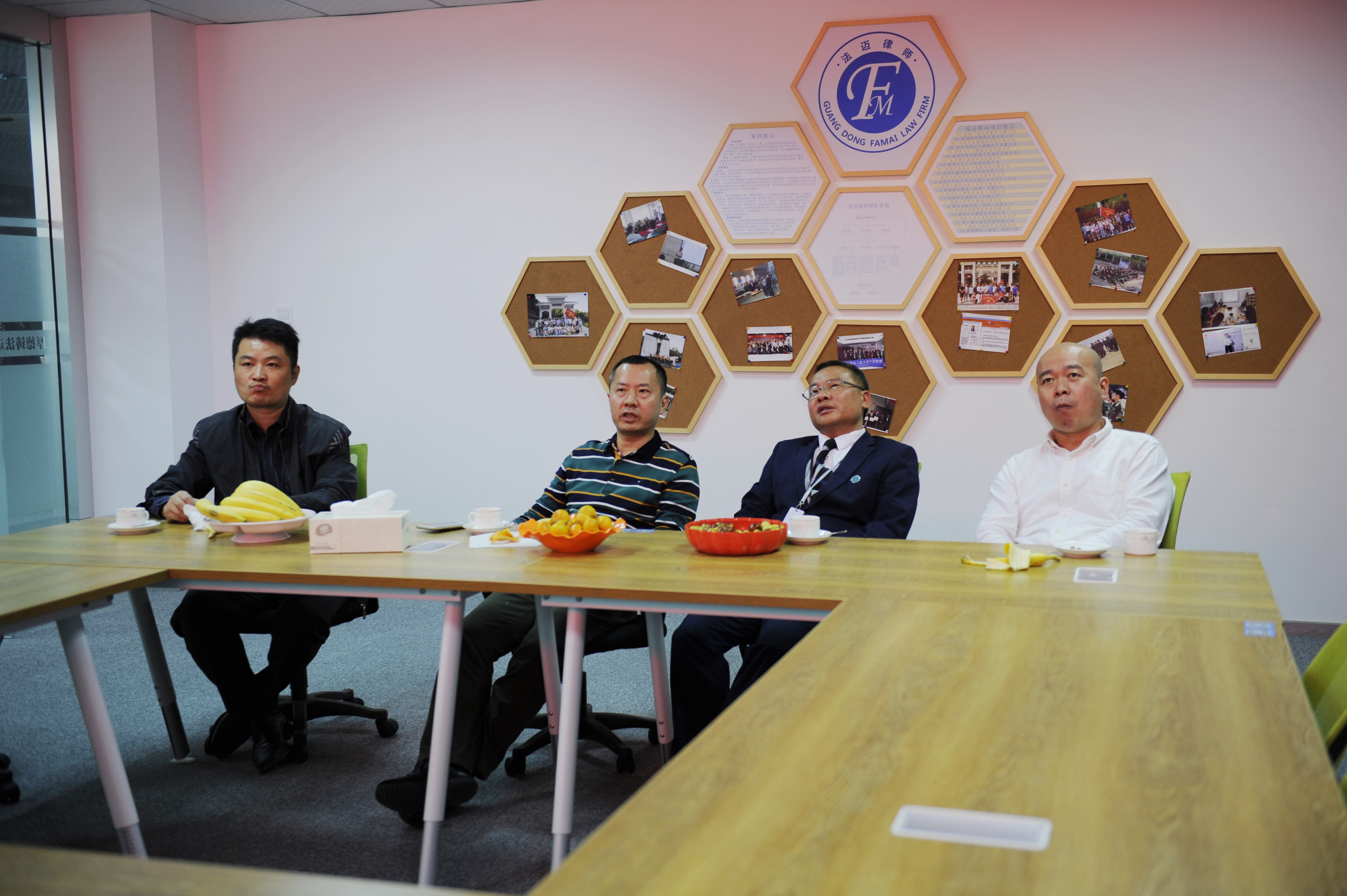 热烈欢迎深圳市律师协会律师事务所管理与合作促进委员会领导莅临我所参观指导工作【厚德铸法迈，助您行天下】